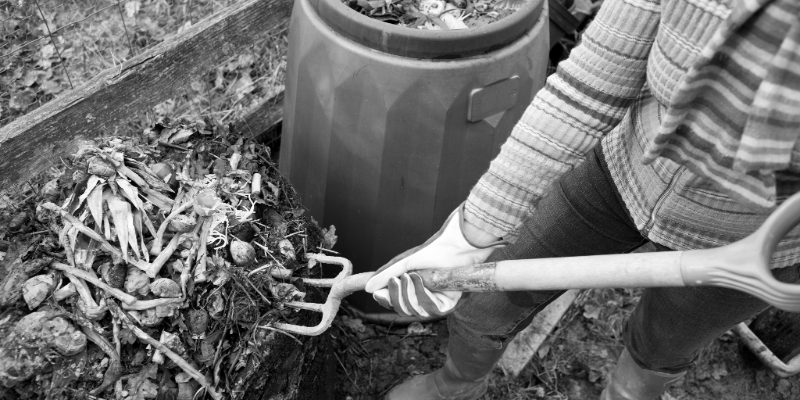 LEARN ABOUT BACKYARD COMPOSTING